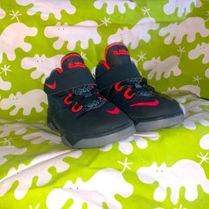 Sneakers for the little one!